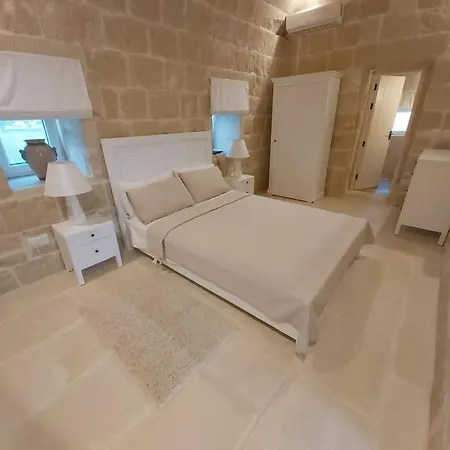 Villa With Large Pool And Garden In Gozo *