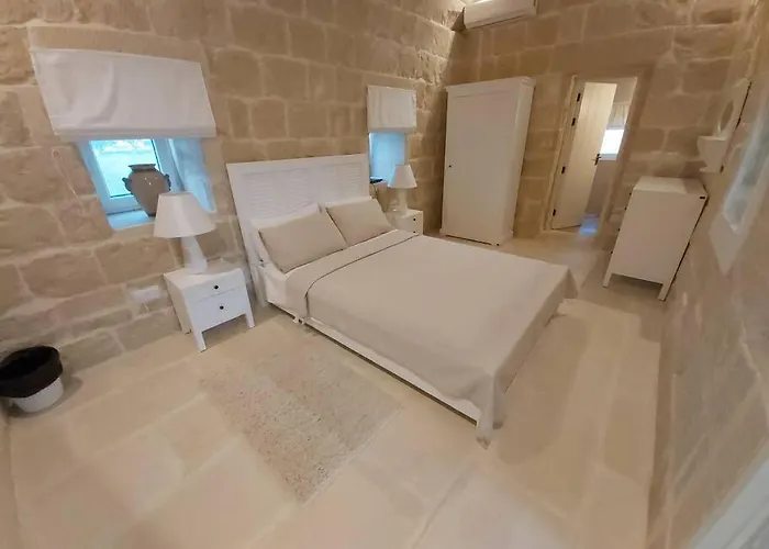 فيلة With Large Pool And Garden In Gozo *