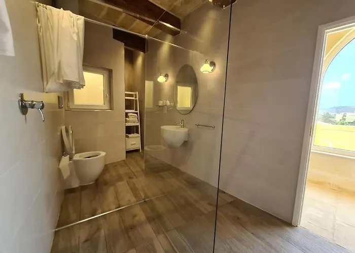 فيلة With Large Pool And Garden In Gozo