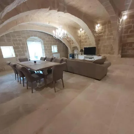 Villa With Large Pool And Garden In Gozo *