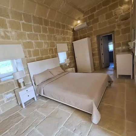 With Large Pool And Garden In Gozo Villa *