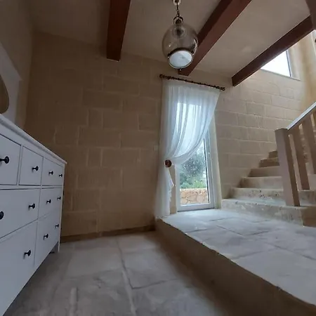 Villa With Large Pool And Garden In Gozo