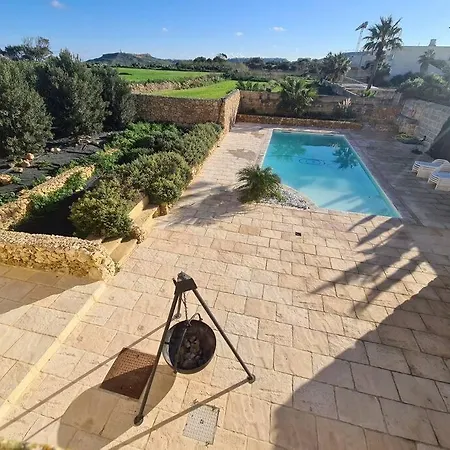 With Large Pool And Garden In Gozo Villa *