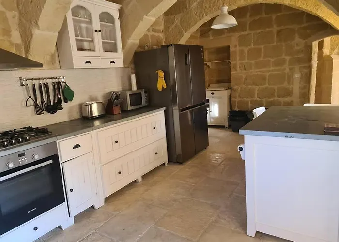 With Large Pool And Garden In Gozo * Għarb