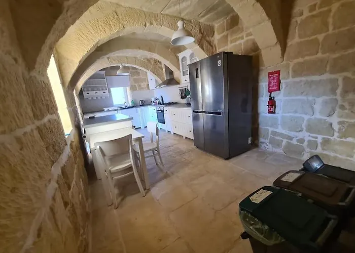 Villa With Large Pool And Garden In Gozo *