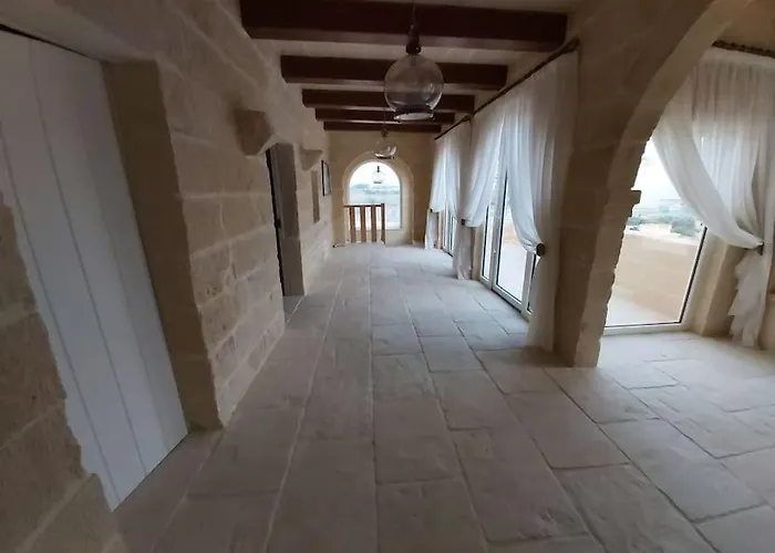 With Large Pool And Garden In Gozo Villa *